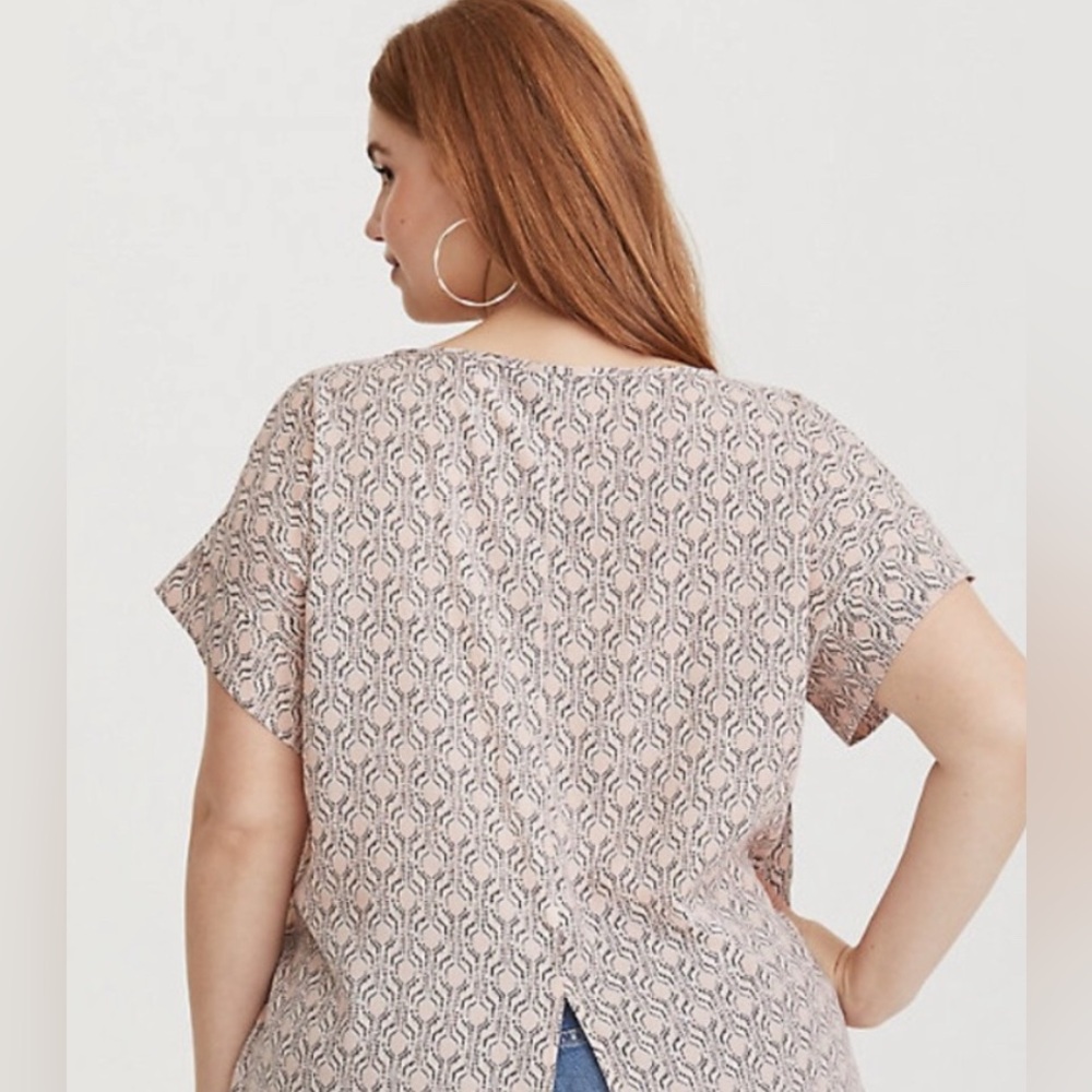TORRID Multicolor Geoprint Blouse - Picture 3 of 6